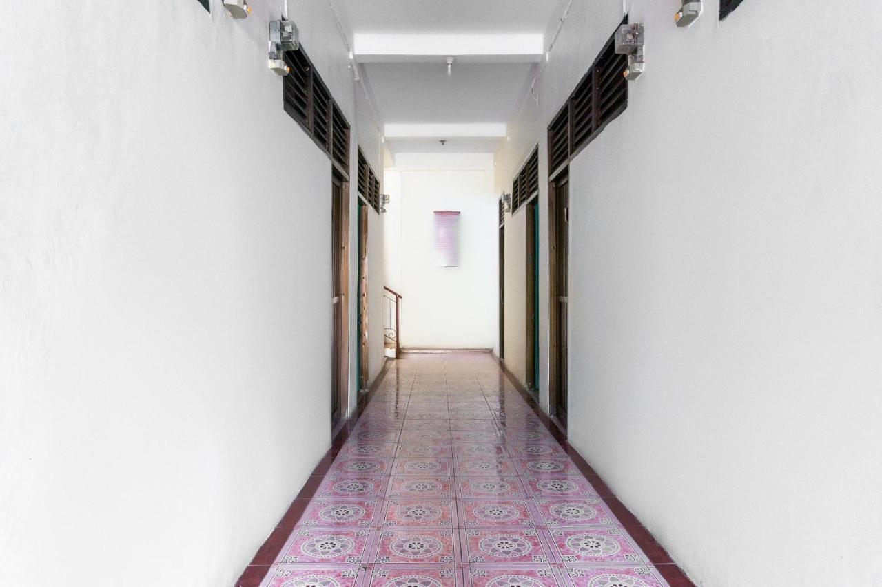 Oyo 3095 Semarapura Homestay Макасар Екстер'єр фото