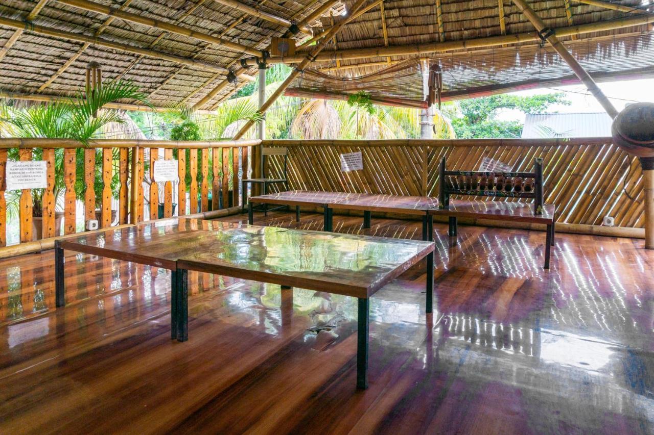 Oyo 3095 Semarapura Homestay Макасар Екстер'єр фото
